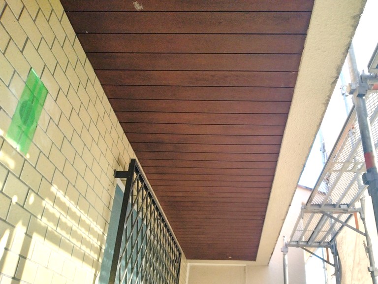 玄関ポーチの天井