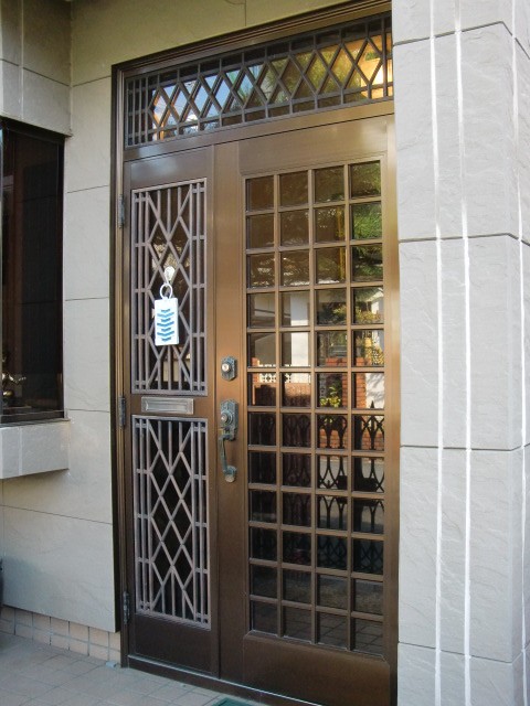 リフォーム前の玄関ドア