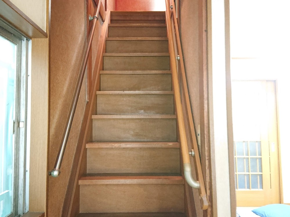 リフォーム前の階段