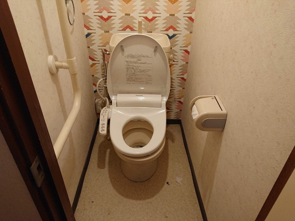 リフォーム前のトイレ