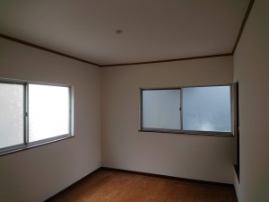 クロスを張り替えた洋室