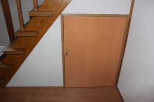 階段下に新設した収納スペース