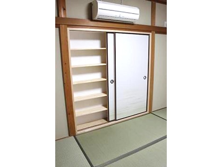 岸和田市和室収納棚