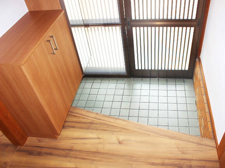 岸和田市玄関ホールアフター